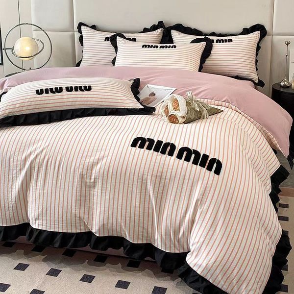 Designer bedding sets French small fragrant towel embroidered washed cotton four-piece simple bed sheet cover dormitory three-piece bedding
