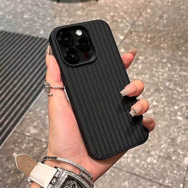 Luxury Knitting Grain Phone Case For iPhone 11 12 13 14 15 16 Pro Max Plus X Xs Max XR Bumper Soft Silicone Cases CoverLX241028