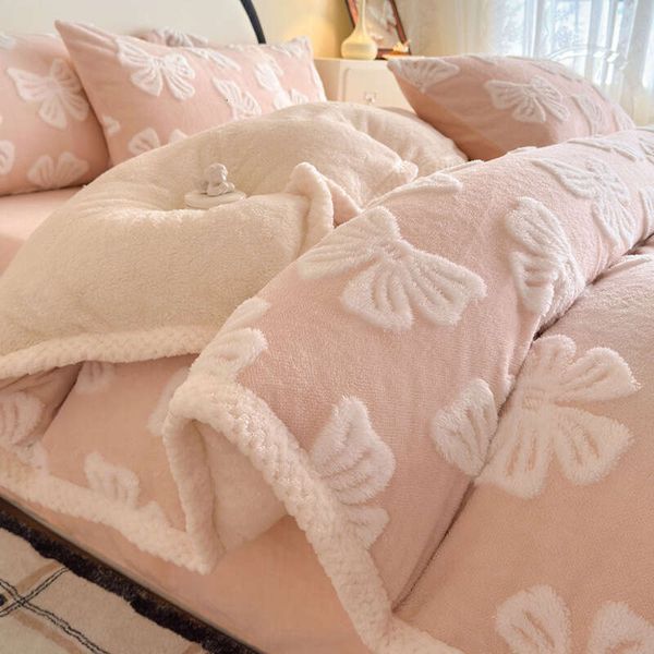 Milk jacquard Arctic duvet blanket four set, high-end feeling, A-class coral velvet non running bedding three piece set