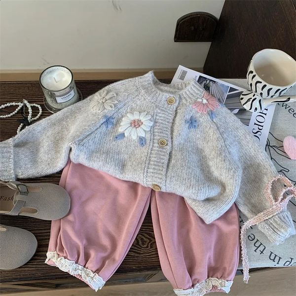 Korean Spring Kids Girls 2PCS Clothes Set Flower Cotton Knitted Sweaters Solid Lace Pants Suit Children Baby Girl Outfits 250117