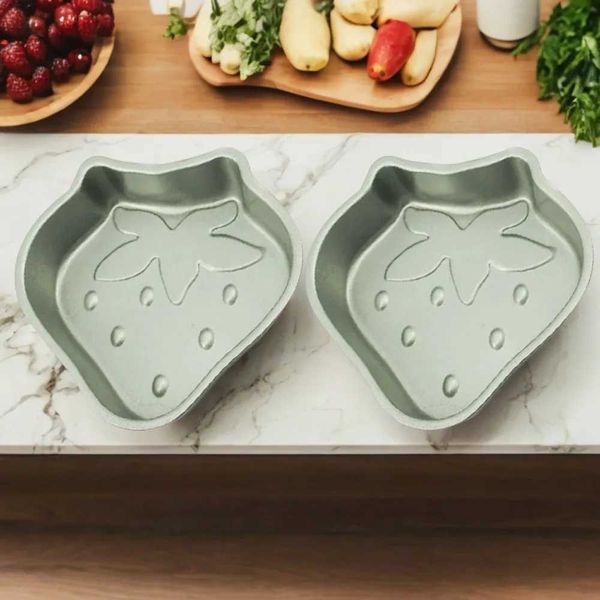 -shaped Child Cake Mold Bakeware Pan - Set of 2 for Baking Chocolate and Strawberry Dishes in the Oven Z250116
