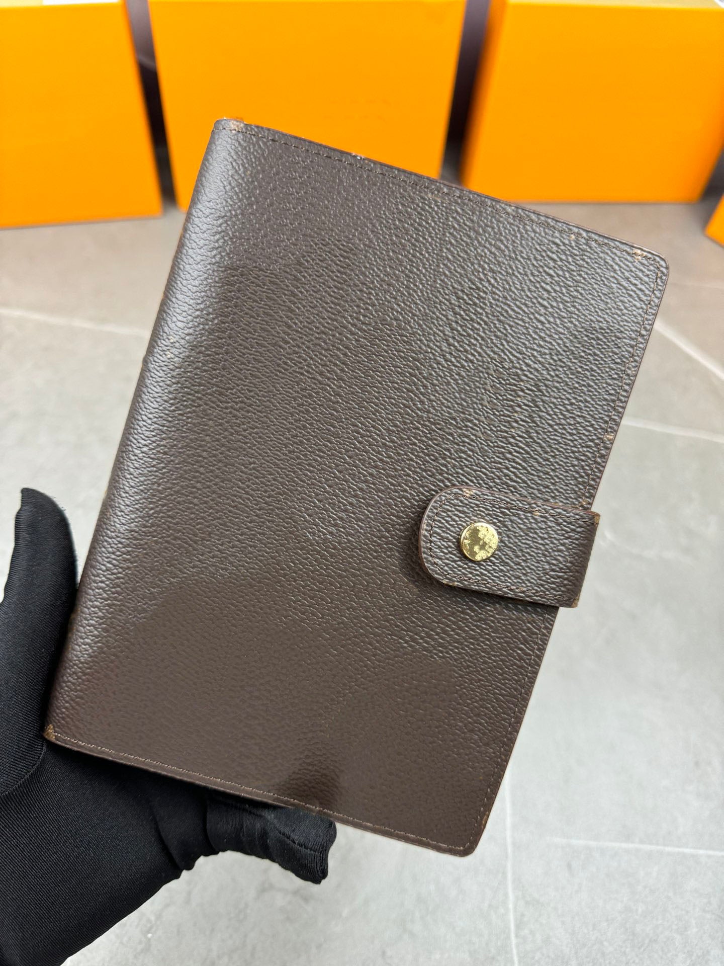 Designer Medium Desktop Agenda Cover Clip Memo Planner Men&#039;s and Women&#039;s Cartoon Notebook Diary Agenda Protective Cover Card Passport Clip