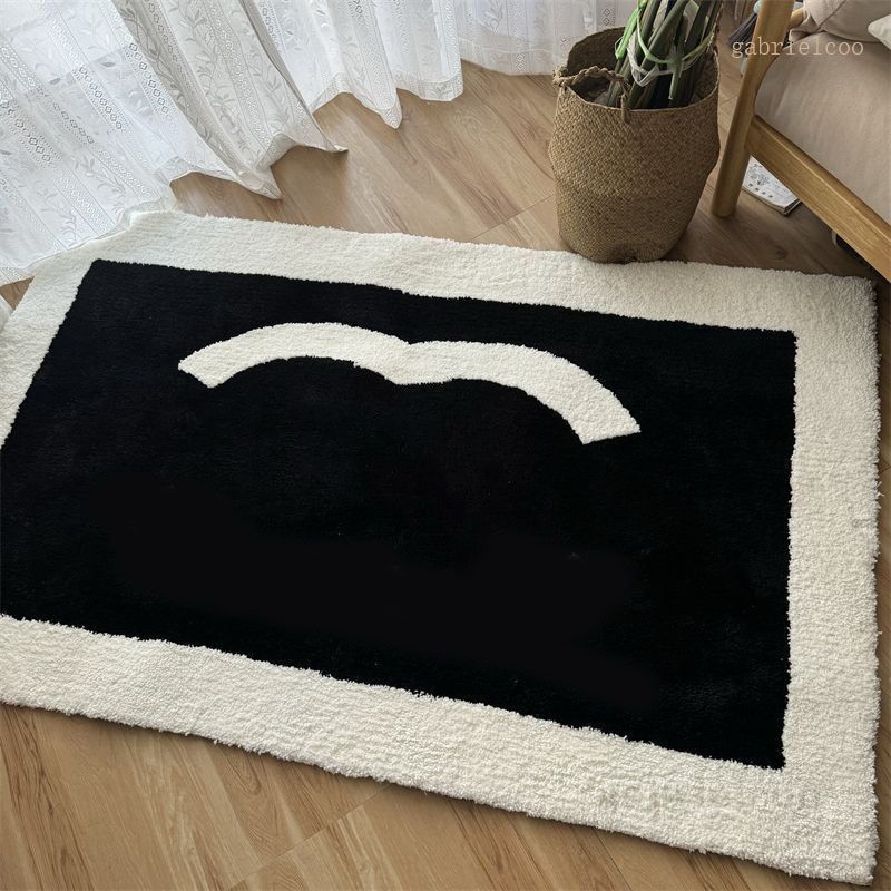 Best Designer black white carpet French classic logo rectangular carpet bedside carpet anti fouling home decoration carpet imitation cashmere carpet