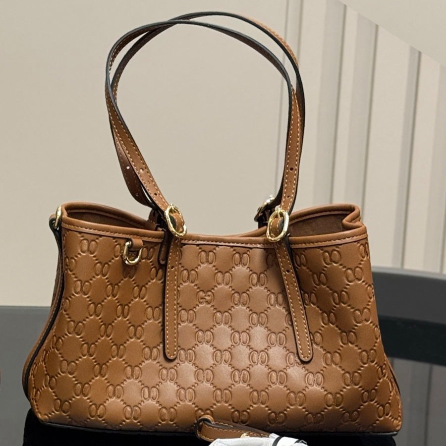 Designer Handbag Letter Genuine Leather Classica Canvas Leather Large Capacity Suitcase Leather Solid Color Shoulder Bag Luxury Zipper Closure Outdo