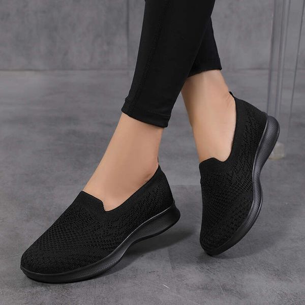 Women Running Flats Breathable Casual Outdoor Light Weight Shoes Walking Sneakers Spring Fashion Comfortable Sports Shoe