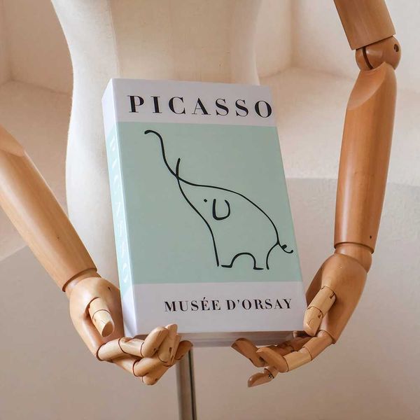 Cute Picasso Animal Simple Drawing Fake Book Decoration Coffee Table Books Club Villa Hotle Decoration Shooting Props Home M240903