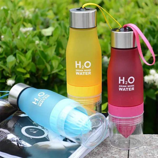Gift 650ml Infuser Water Bottle plastic Fruit infusion Kids Drink Outdoor Sports bottle Juice lemon Portable KettleXJ241026