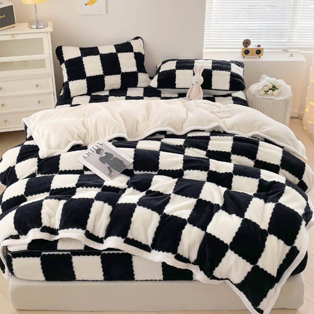 Milk Velvet Checkerboard Quilted Bed Sheet Set, Black - Pillowcase (2 Pcs)