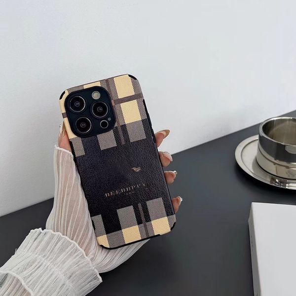 Designer Phone Cases For Iphone 15 14 Pro Max 13 Mini 12 Sets 11 Sets Max Plus Xs Xr X PLUS PU Checked Grain BB 22110405CZ