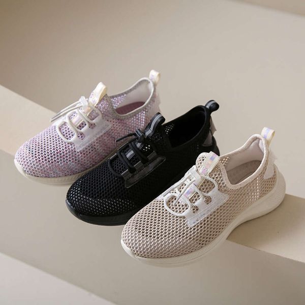 Hollow breathable sports leisure women&#039;s large mesh shoes, and mom&#039;s shoes