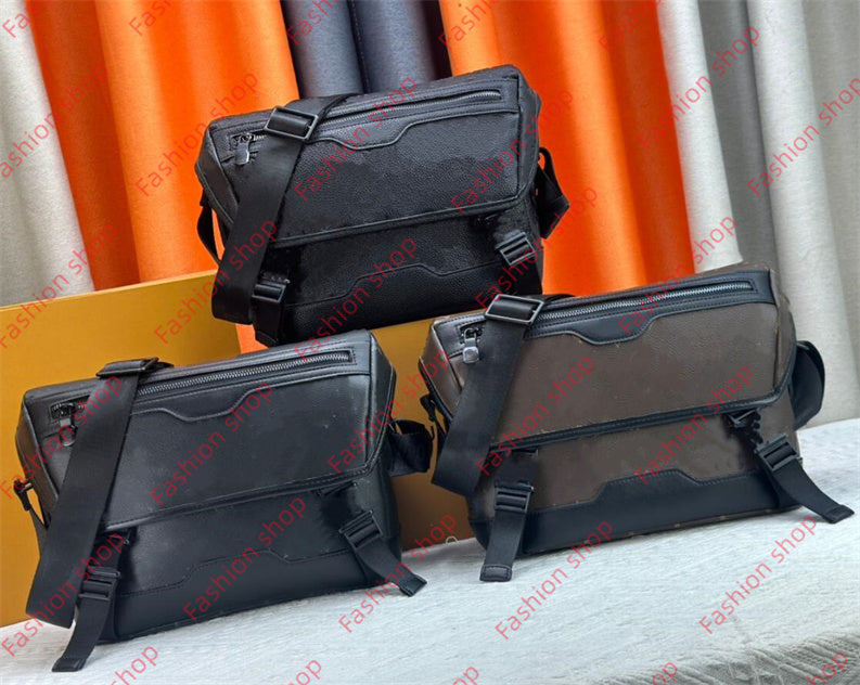 Designer messenger bag men Voyager postman bags high quality Shoulder crossbody Notebook tablet computer backpack high-capacity wallet Hobo purses l