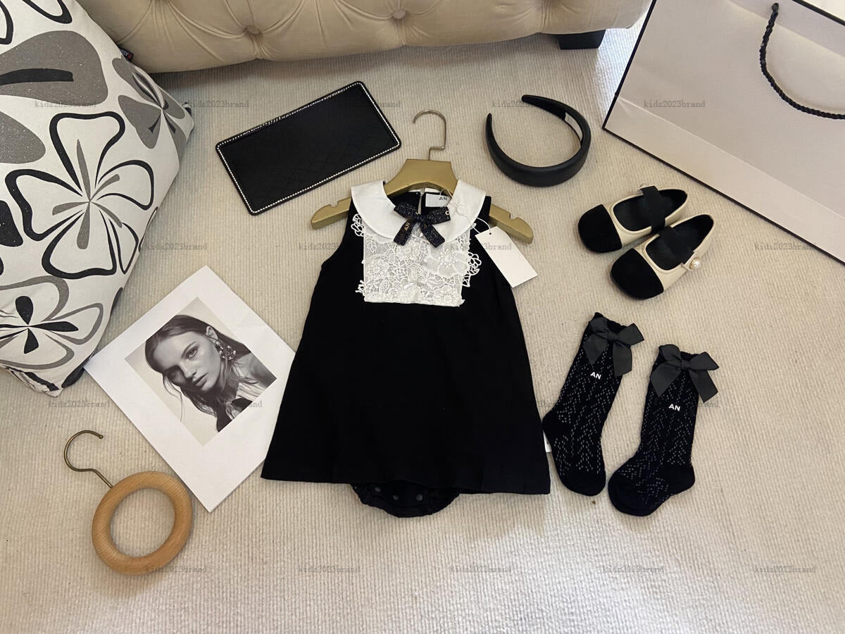 New newborn bodysuit Recessed flower design toddler romper designer Baby clothing Comfortable infant jumpsuits A128X04N082