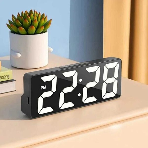 Vo activated digital alarm clock with temperature and date display dual alarm nap function night light desk clock Y250111