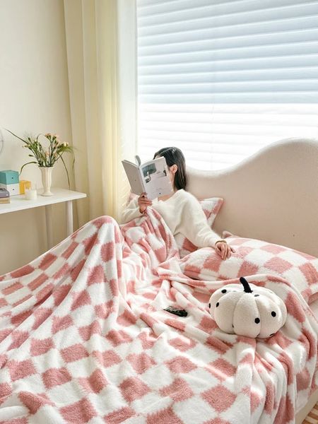 Fluffy Pink Plaid Flannel Blanket Bedroom Sofa Throw Travel Camping Soft Multifunctional Blankets for All Seasons 250208
