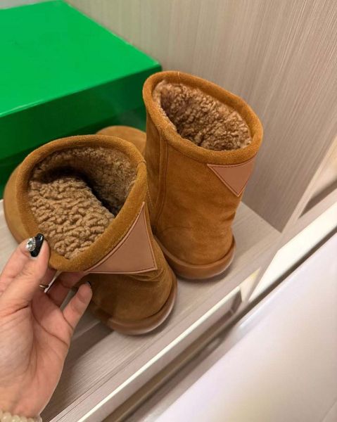 Light sneaker Winter Shearling warm boot Brown black Suede Ankle Boots round toe latest top Shape Suede Chunky soles comes with box Top qual