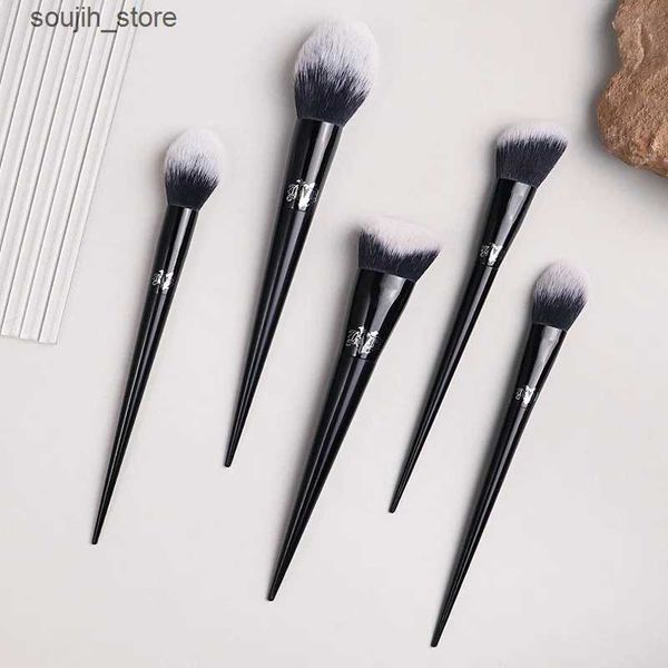 Brushes Kat Von D Set Kit Foundation Blush Highlight Concealer Powder Sculpting Eyeshadow KVD Brand Makeup Brush L240910 L0910