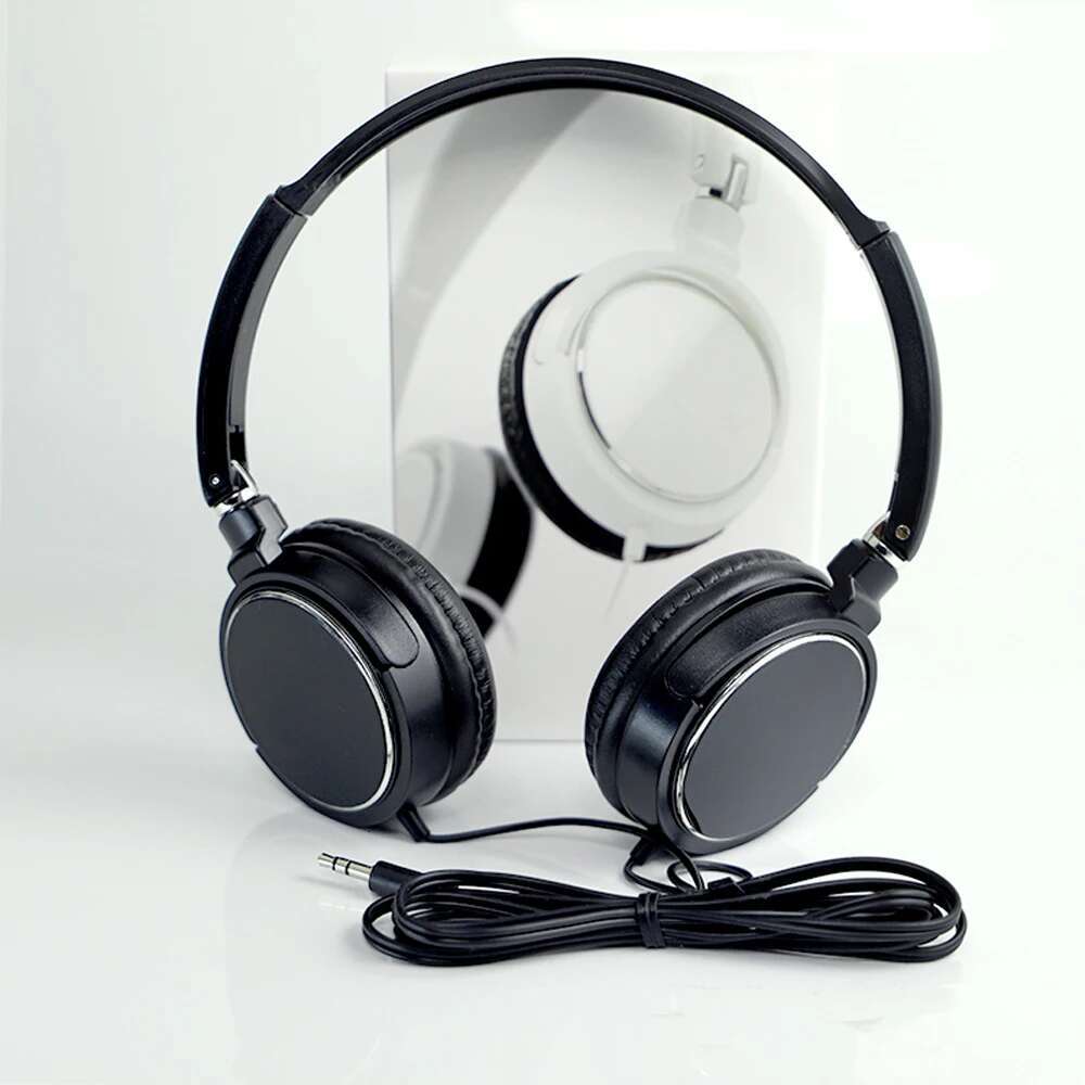 Adjustable Wired Portable Audio Bass Over Ear Foldable Headphone Black White HiFi Stereo 3.5mm Headset Tablet Supplies