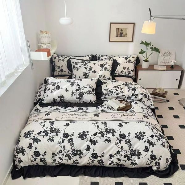 Bedding sets designer bedding New Hepburn style black lace sketch washed four-piece bedsheet three-piece quilt set bed wash cotton home Bed
