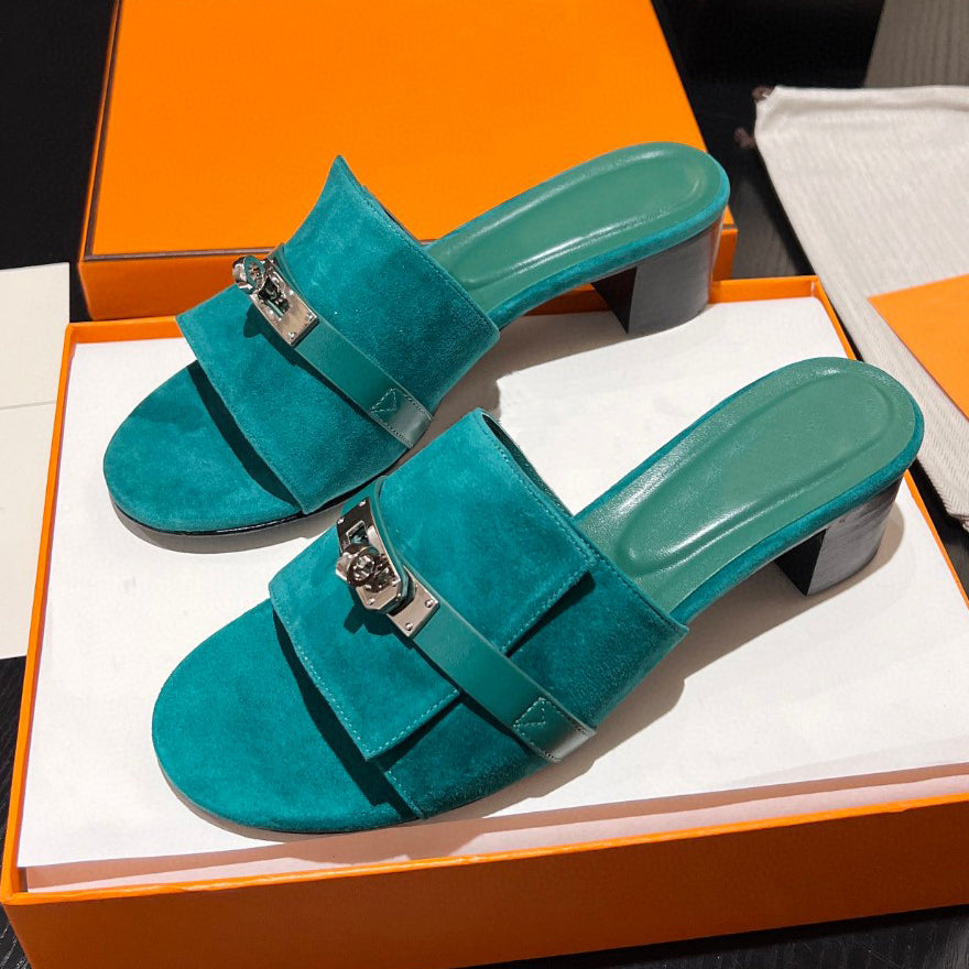 Luxury designer big brand runway show new style classic belt buckle medium heel sandals leather sole simple thick heel women&#039;s slippers factory