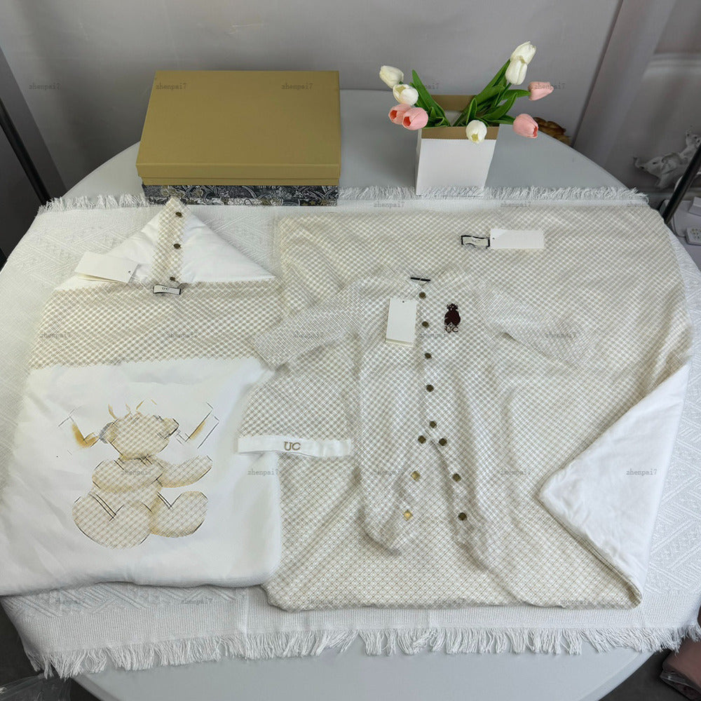 Top kids jumpsuits Grid letter printing infant Five piece set newborn baby bodysuit Hat Bib Blanket and Embrace a quilt A384X11N191