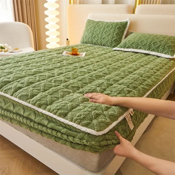 Mattress Pad Autumn Winter Thicken Warm and Pillowcase Soft Tafu Velvet Fitted Bed Sheet Set with Elastic Band Quilted Cover 231116