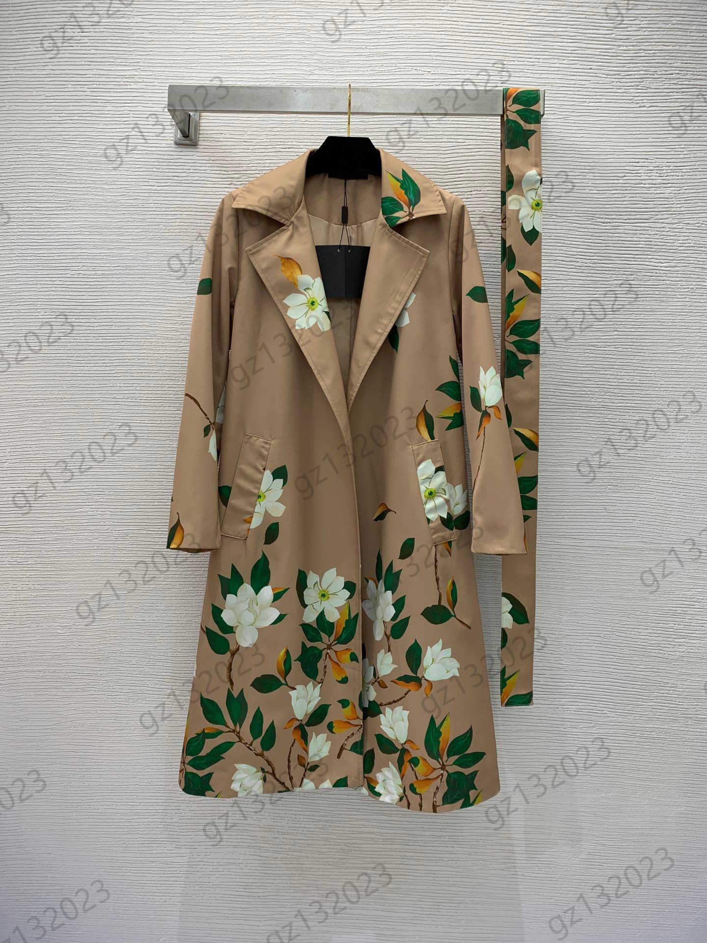 Womens Trench Coats Floral Printing No Buttons Open Lapel Belt Waist Folding Design Slim Trench Coat Garments Slit Medium Length Style Outerwear Wom