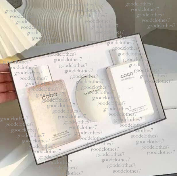 Camellia LA CREME 3 In 1 Set Foaming Shower Gel Moisturizing Body Lotion 200Ml Hand Cream 50Ml Women Bath Sets