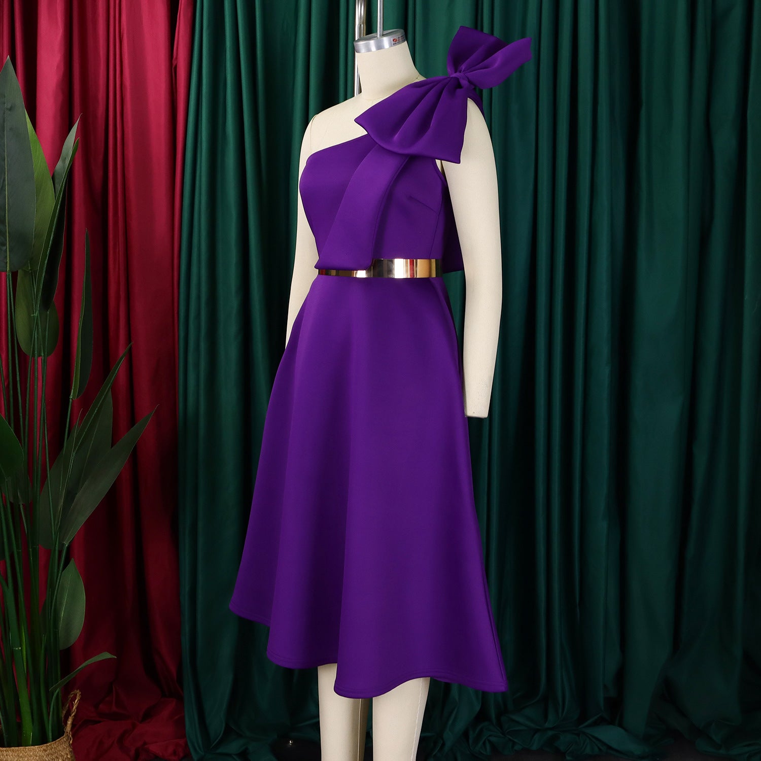 (519) Plus size women&#039;s summer new fashion oblique shoulder bow party dress big swing dress