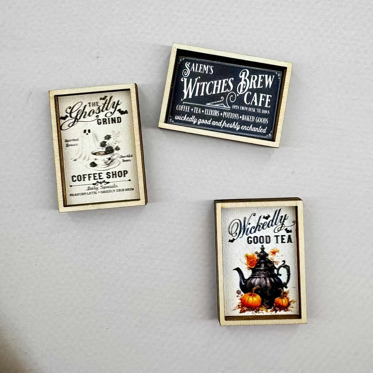 TEMU 3pcs Miniature Halloween Coffee Shop Set - 1:12 Scale Vintage Gothic Dollhouse Decor With , Coffee Signs & -themed Miniatures - Brown & For