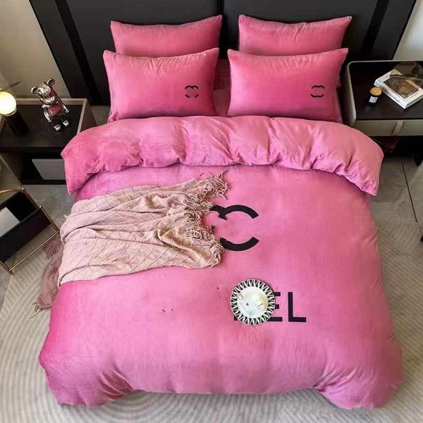 19 color Designer bedding 4-piece baby velvet Crystal velvet set Warm pillowcase bed cover for men and women in winter