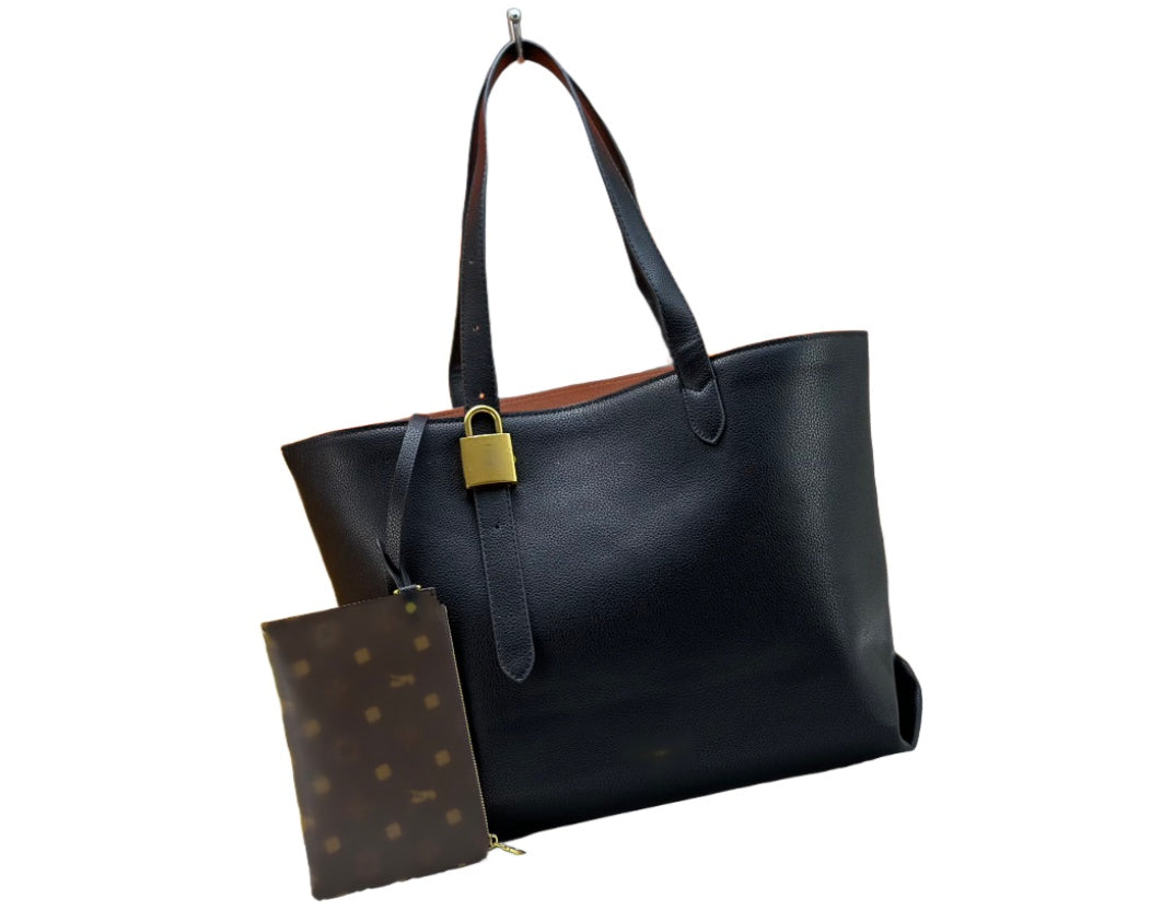 Elegant Dual-Purpose Handbag Made of Premium Soft Grain Leather and Comfortable Adjustable Straps