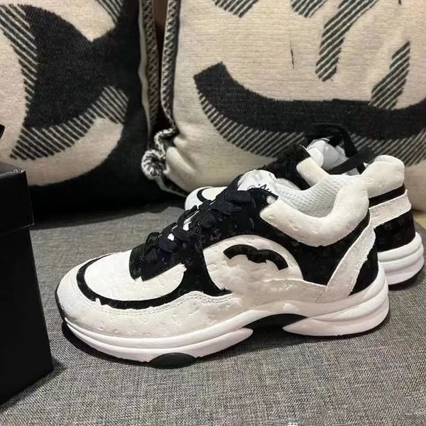 Comfort Channel Designer Womens Casual Outdoor Running Shoes Reflective Sneakers Vintage Suede Leather and Men Trainers Fashion Derma x4