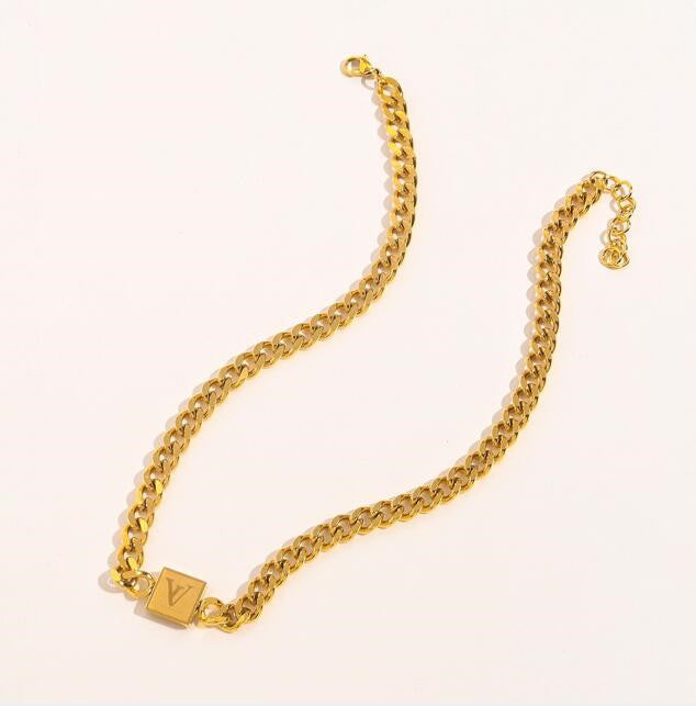 Luxury designer brass Necklace Choker Chain for men 18K Gold Plated Stainless Steel Necklaces Pendant Fashion Women Wedding Jewelry Accessories with