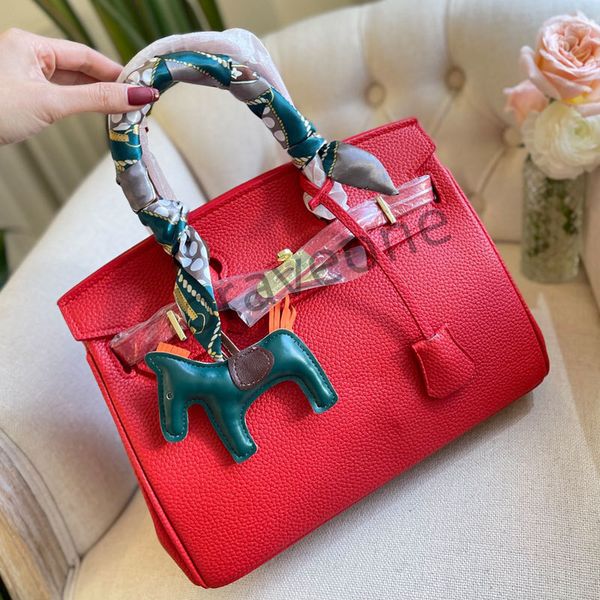 2024 Evening Bags Tote Bag Large Handbag Women Shoulder Shopping Cowhide Grain Genuine Leather Plain Gold Metal Buckle Quality Flap Letter P