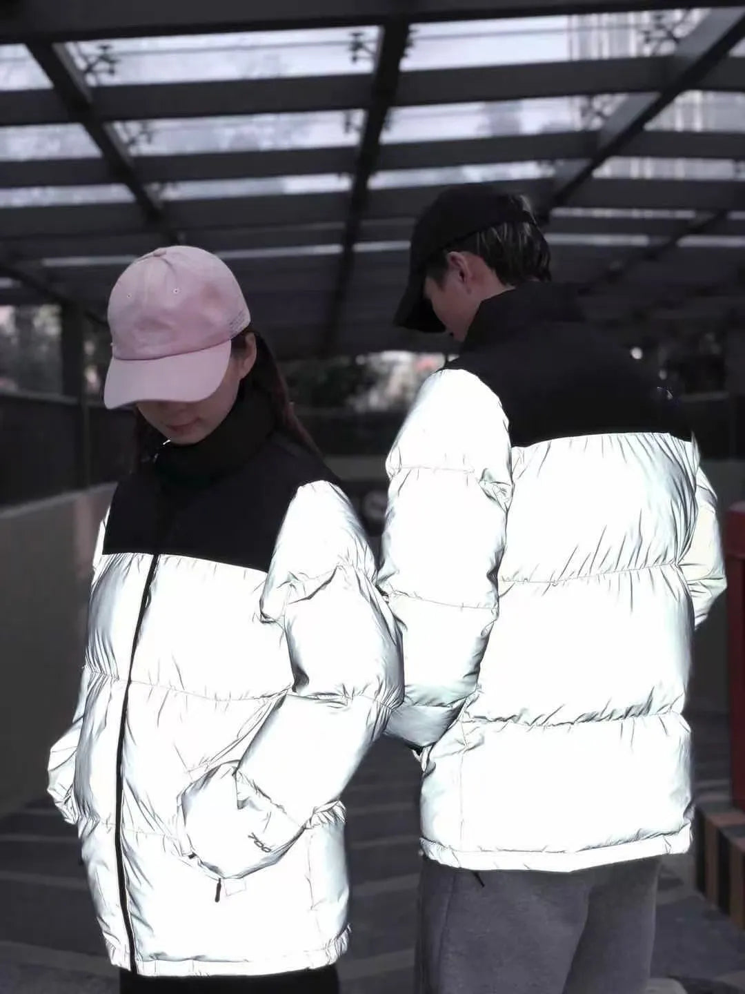 Mens Stylist Coat Parka Winter Puffer Jacket with hood Men Women Overcoat Puffy Jacket Down Womens Outerwear Hip Hop Sport Streetwear