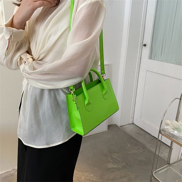 Painted surface popular texture small square bag 2024 new popular handbag simple foreign style solid color single shoulder crossbody bag for