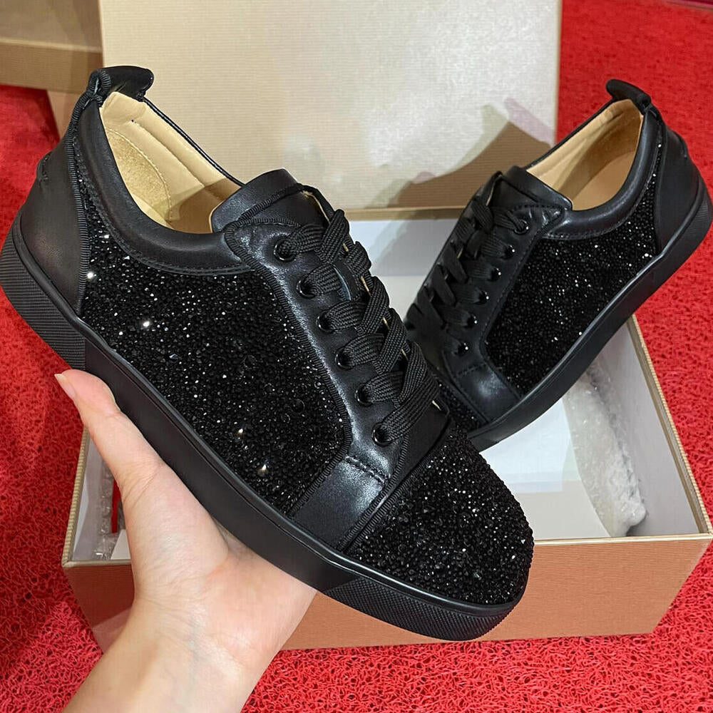 Luxury Designer Low Dress Shoes Mens Red base Casual Glitter Grey Rivets Leather Suede Camo Green Men Women Fashion Spikes Office Career Wedding Tra