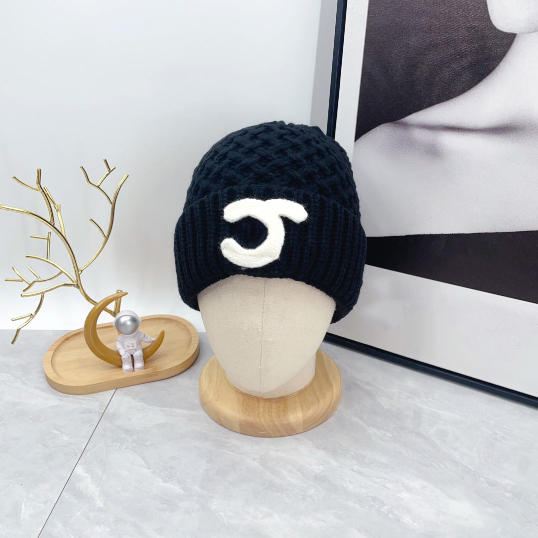 Designer Bean Hat Women Woolen Hat Fisherman Hat Luxury Classic Fashion Winter Wool Warm Belt Box Gift