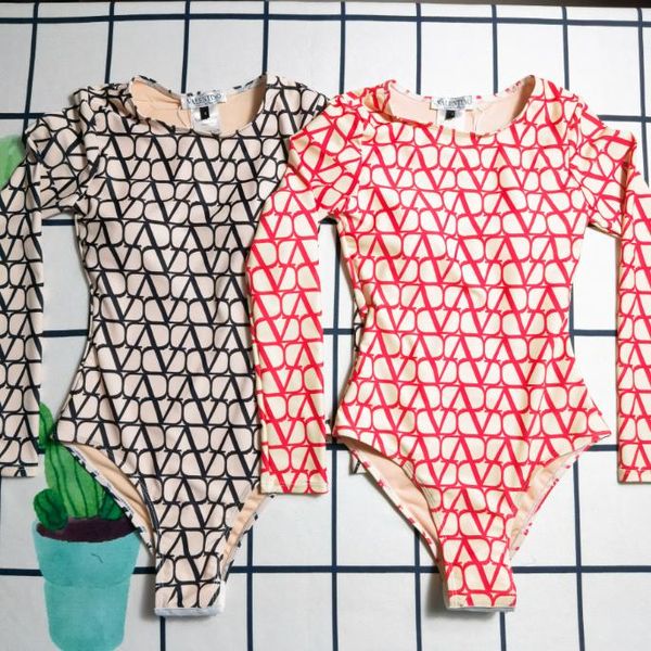 25SS Womens Swimwear Bikinis Toile Iconographe Women Swimsuits Long Sleeves Swimwear one piece Sports diving suit Full printing S~XL