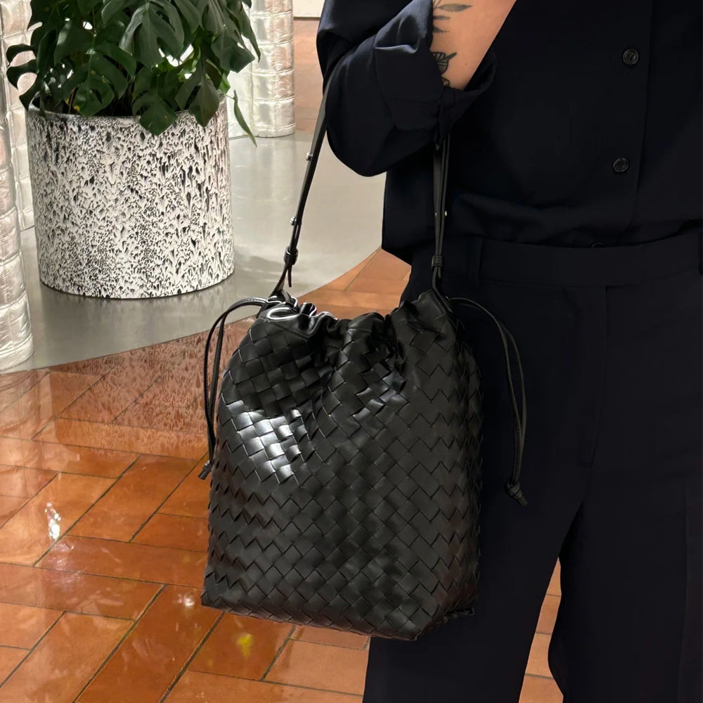 Real Leather Knitting Totes For Women And Men Drawstring Bucket Bag 2025 New Cowhide Shoulder Bags Fashion Handmade Luxury Designer Purses And Handb