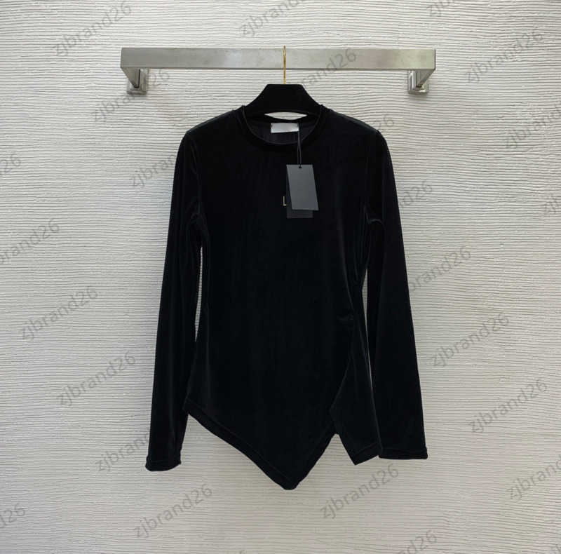 Top Womens Clothes High Grade Velvet Fabric Metal Logo Decoration Base Shirt Designer Peplum Irregular Hem Slim Tees Contracted Joker Women Clothing