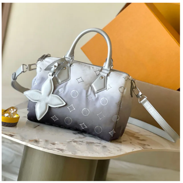 All steel hardware Imported fabric Women Luxurys Designers Bags Leather Totes Handbag Bag Messenger Purse Card Holder pouch Laptop purse 25c