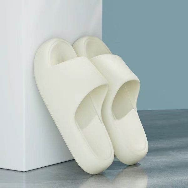 2024Stylish summer clothing for male and female designers, thick soled silent couple slippers, cool slippers