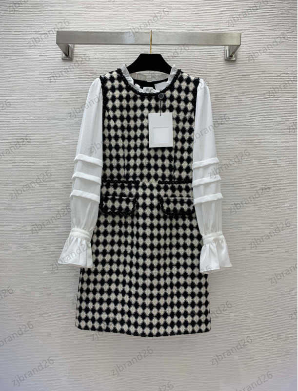 Tweed Dress Womens Designer Clothing Braided Checkerboard Mosaic Horn Sleeve Dresses Back Zipper Pocket Trim Long Skirt Outerwear Luxury Women Appar