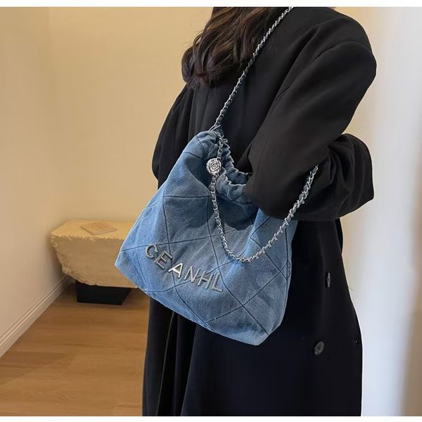 Cosmetic Bags Cases Brand Denim Shoulder Bags Classic Jean Shopping Totes Bag With Purses Inside Silver Chain Hardware New Casual Handbags