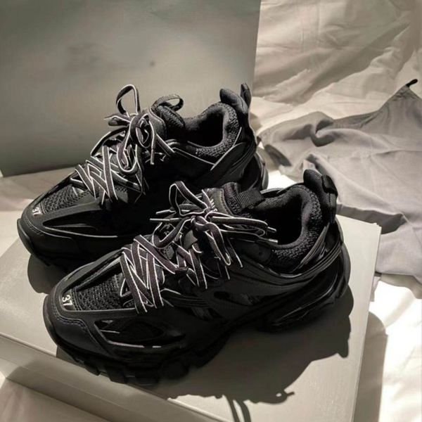 Track LED Trainers 3.0 for Men shoes custom Luxury Light Sports Shoes Mens Designer Lights Sport Womens Luxe Sneakers Women Paris Sneaker tT