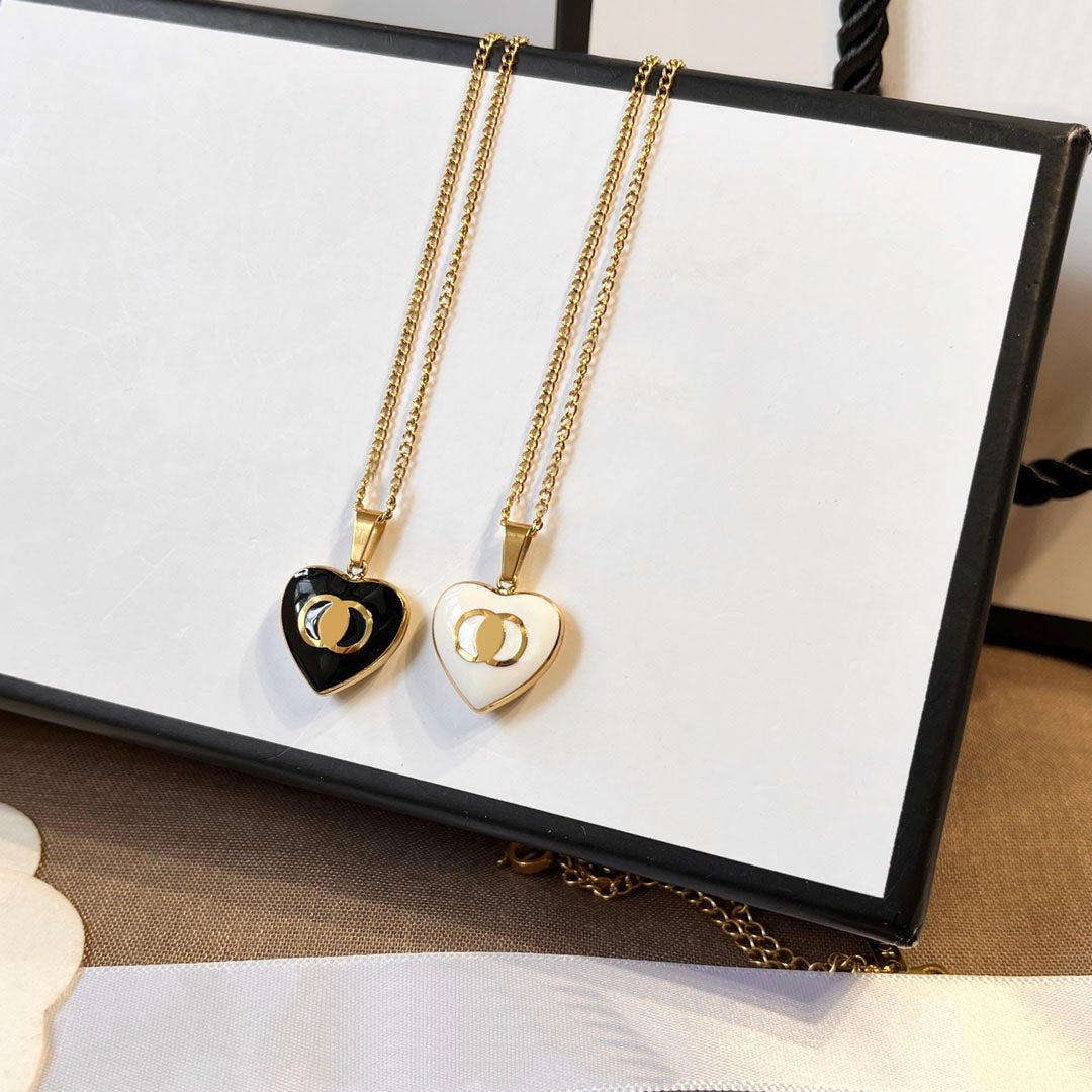 Brand Enamel Heart Pendant Necklaces Love Designer Necklaces Pendant Choker Black White Love Chains Women Stainless Steel Jewelry Accessories Adjust