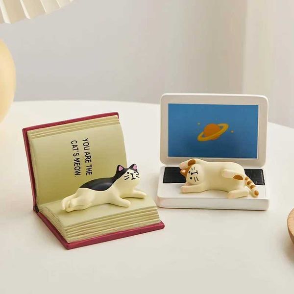 Cell Phone Mounts Holders Creative Resin Cat Phone Holder Universal Mobile Phone Stand Bracket Ornament Figurines Home Office Desktop Access