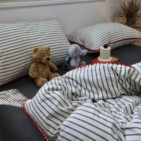 Down duvet cover set Nordic minimalist style grey striped bedding set four piece set luxurious bedding for home use M241005