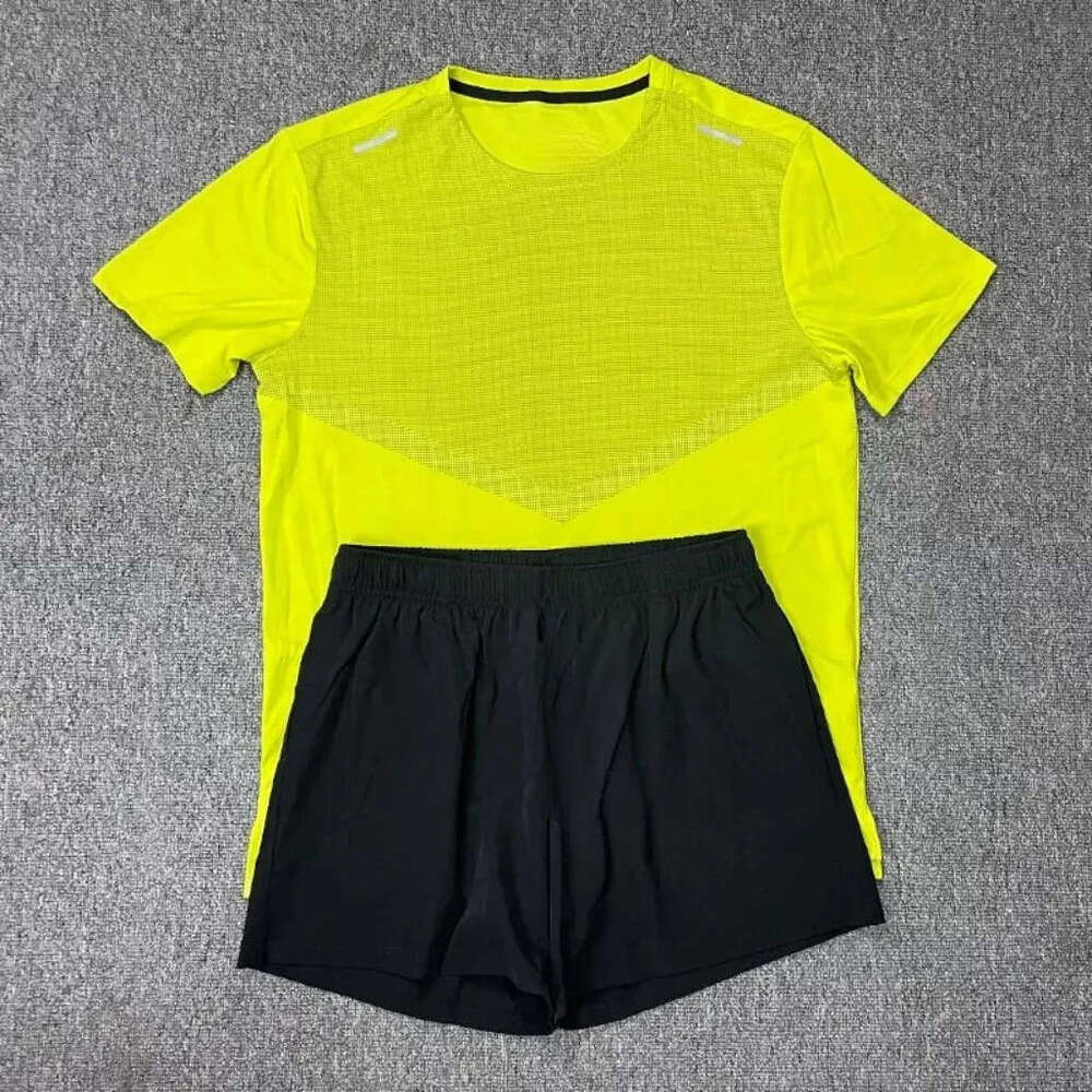 Niki Windbreaker Niki Short Niki Shirt Graphic Tee Boho Chic Beach Wear Under Amour Montirex Tracksuit Tech Fleece Designer T-shirt Spraygrounds Spi